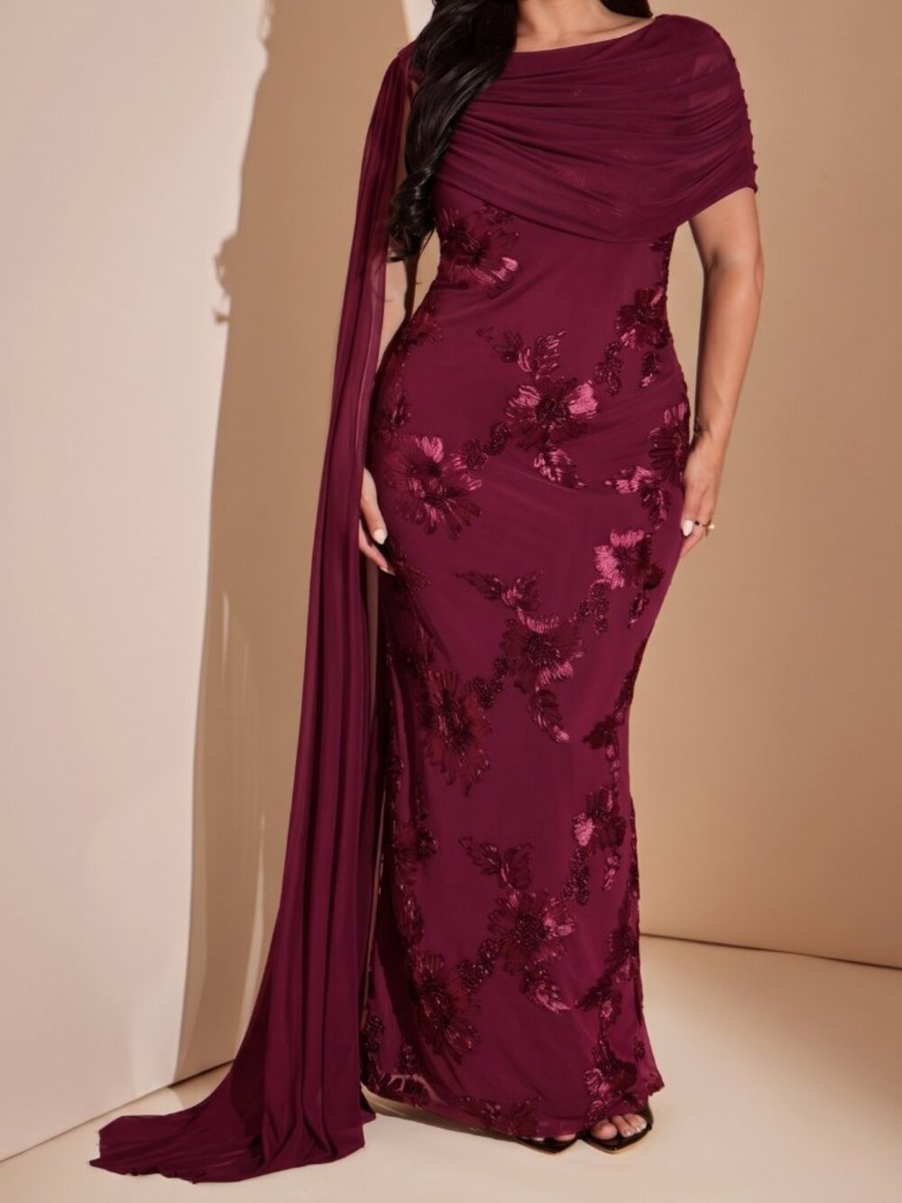 Burgundy Preppy Women's Fitted Floral Embroidered Maxi Dress - Picture 4 of 5